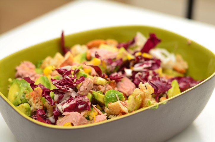 Thunfisch-Spiegeleier-Salat mit Avocado (Small)